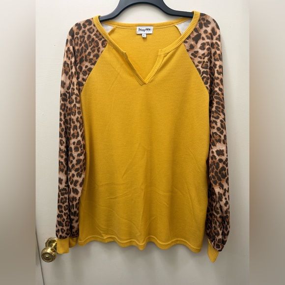 prissy jane Tops - Mauve Yellow Leopard Sleeve Women's Sweatshirt